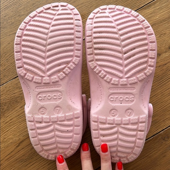 Women’s size 7 Pink Crocs - Picture 3 of 3